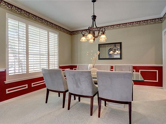 4th image of 808 Shasta Ln