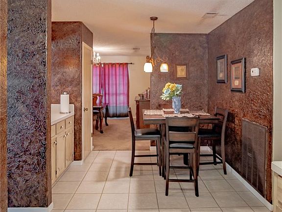 5th image of 401 Paisano Dr