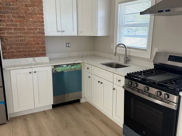 326 2nd St Floor 2, South Amboy, NJ 08879