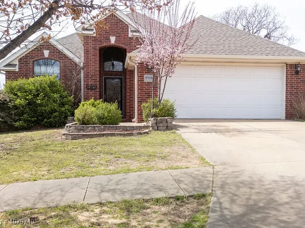 2713 Azure Hills Dr, Van Buren, AR 72956