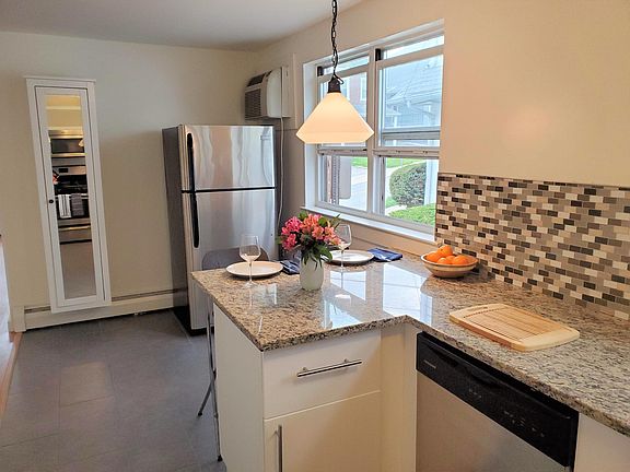 Kitchen (Second View)