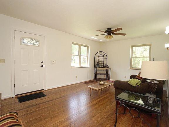 3rd image of 7216 Bernard Ave