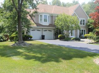 314 Adams Ct, Manalapan, NJ 07726