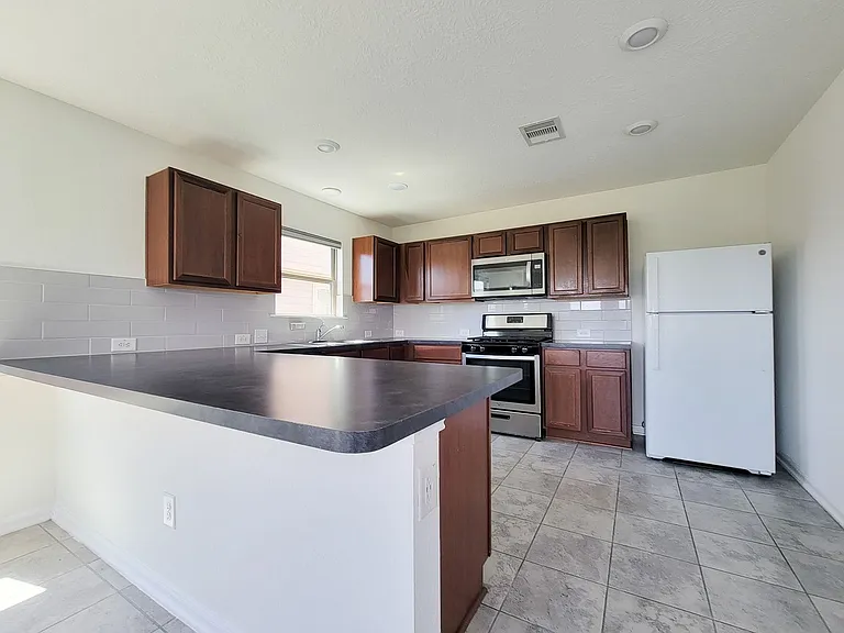 727 Hardwood Grove Ct — Photo 10