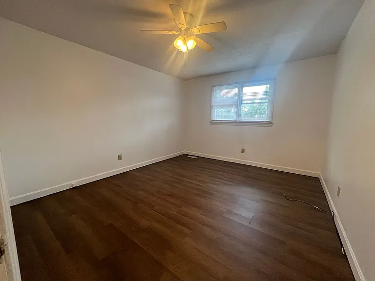 1406 Colony Park Dr — Photo 3