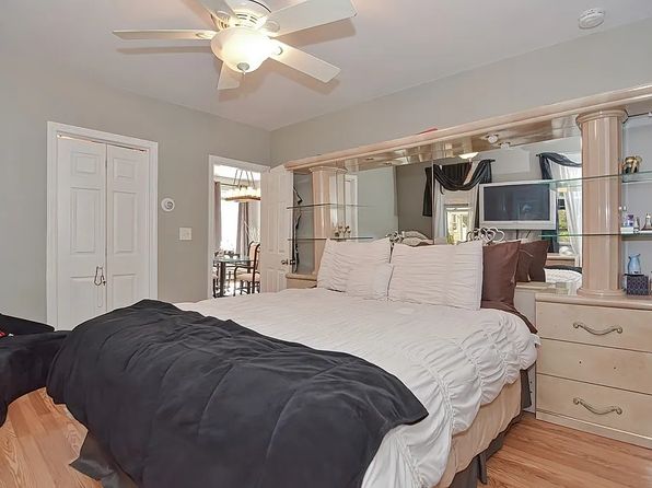 90 Irving St #A, Millis, MA 02054