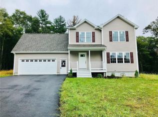 12 Stonebridge Ln, West Greenwich, RI 02817