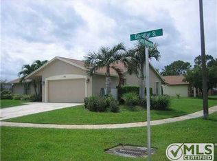 100 Gibraltar St, Royal Palm Beach, FL 33411