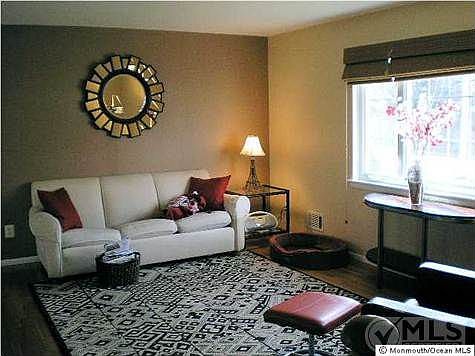 4th image of 269 Wilson Ave