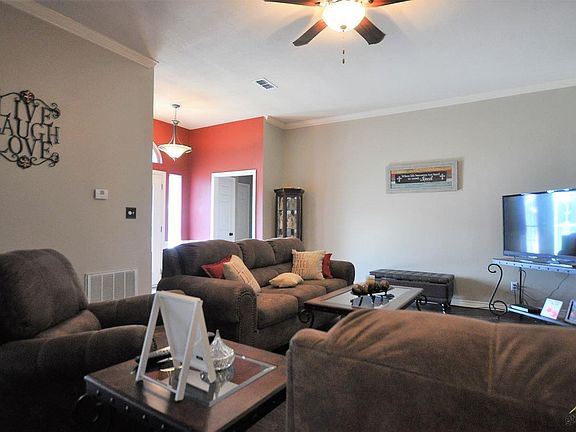 3rd image of 1802 Waterton Cir