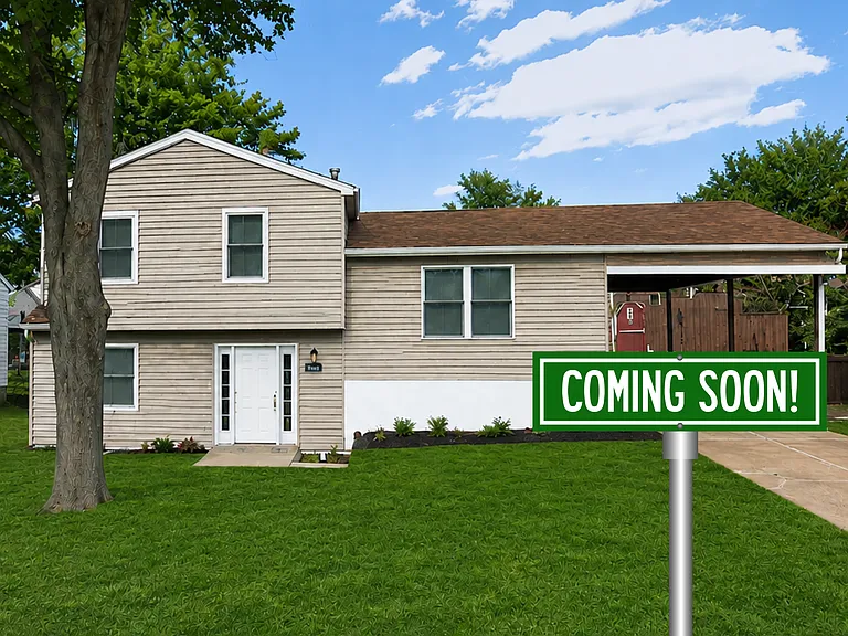 2355 Oakwood Manor Dr — Photo 1