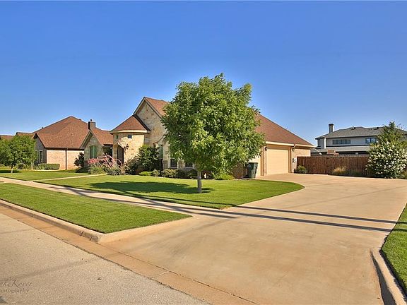 3rd image of 2302 Lynbrook Dr