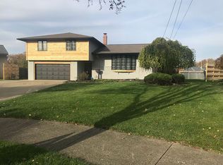 27190 Glouchester Dr, North Olmsted, OH 44070