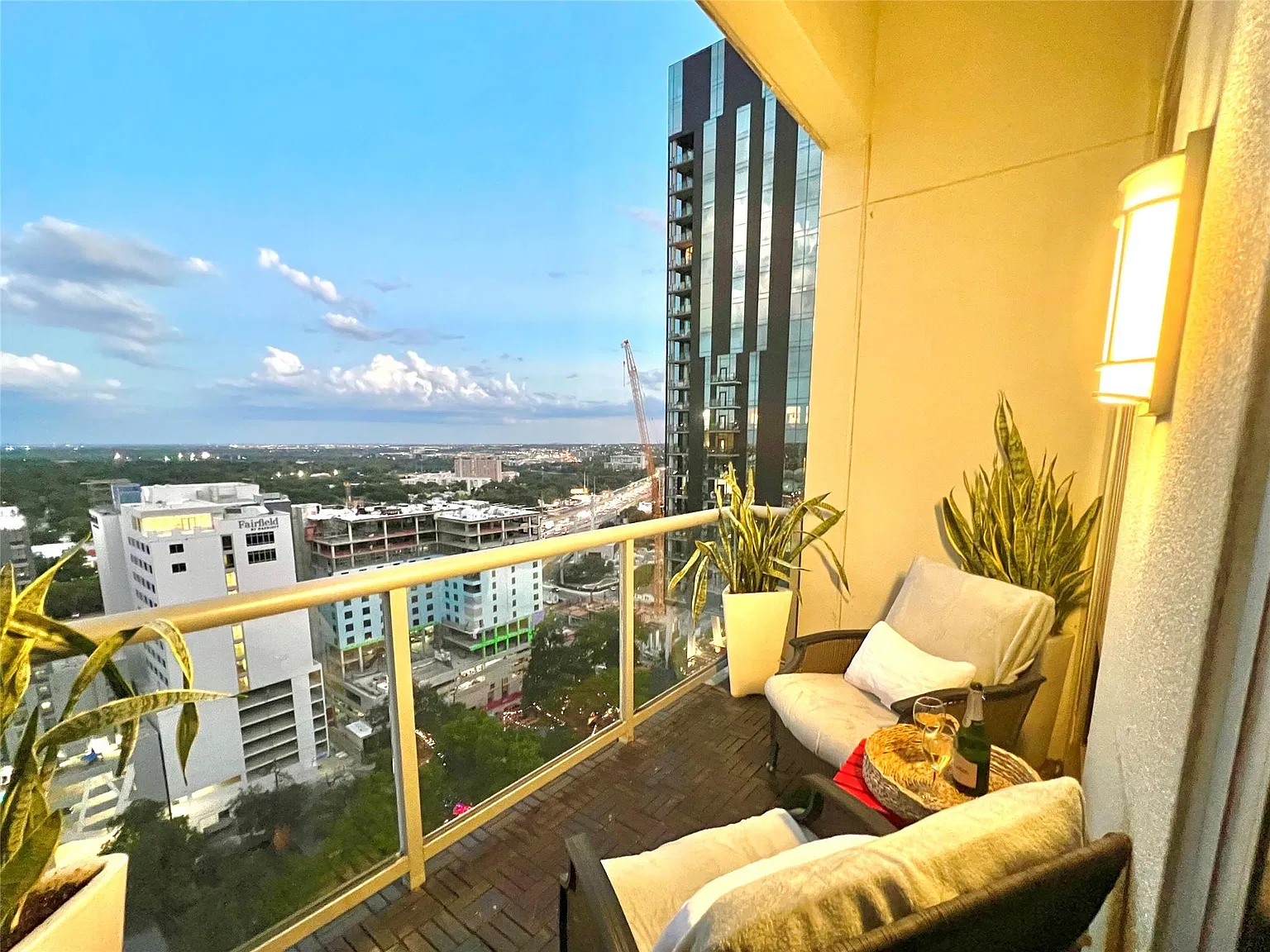 2 bed, 2.0 bath, 1193 sqft, $3,450 — Photo 3