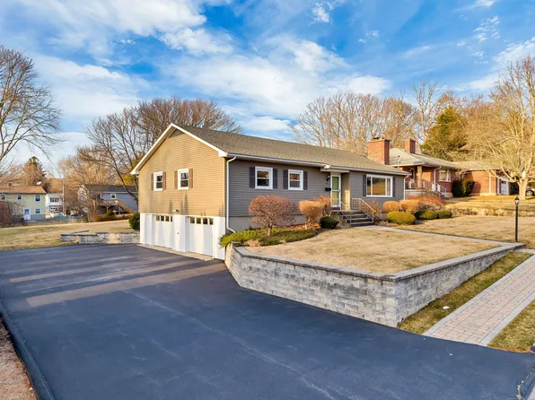 63 Farmington Avenue, New London, CT 06320