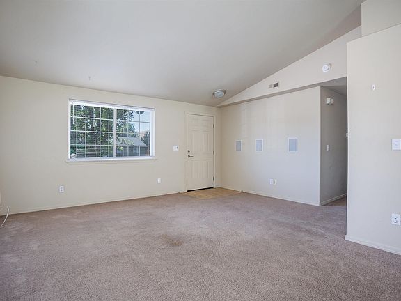 2nd image of 4832 Hibiscus St