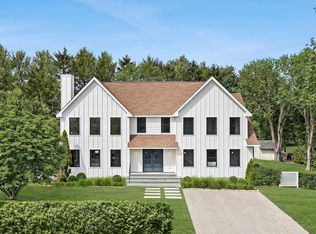 8 Farmstead Ln, Water Mill, NY 11976