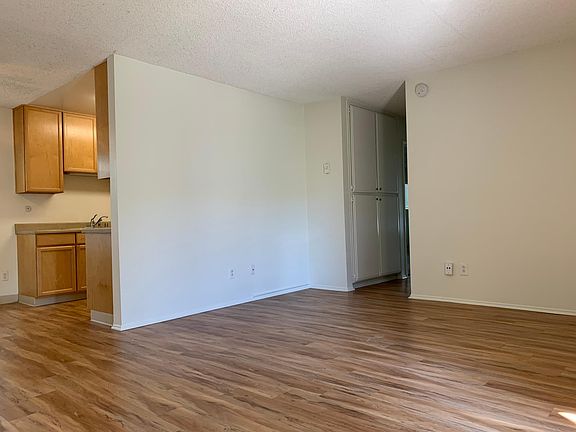 5th image of 4530 40th St APT 103
