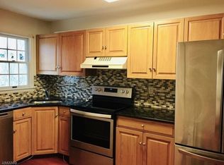 370 Potomac Dr, Basking Ridge, NJ 07920