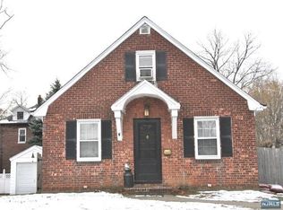 47 Fleetwood Rd, Dumont, NJ 07628