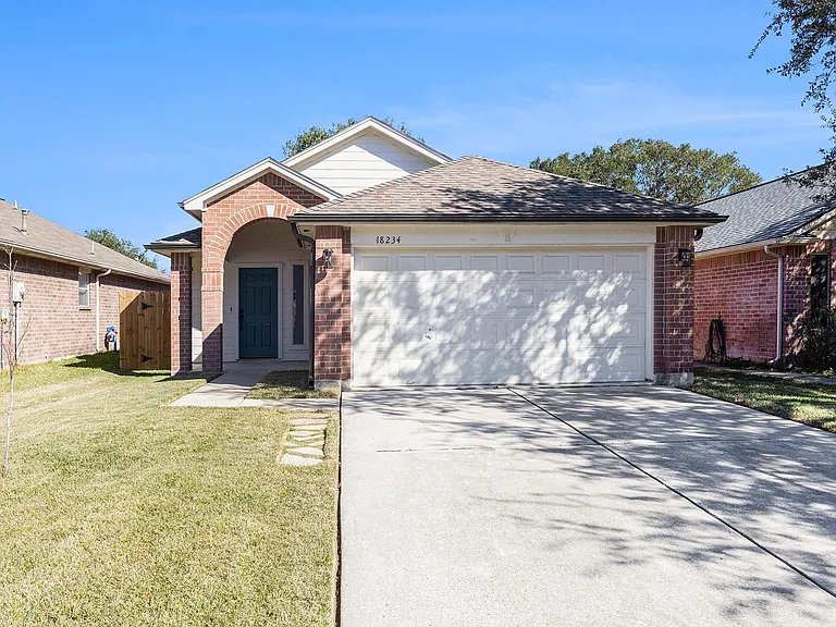 18234 Campbellford Dr — Photo 1