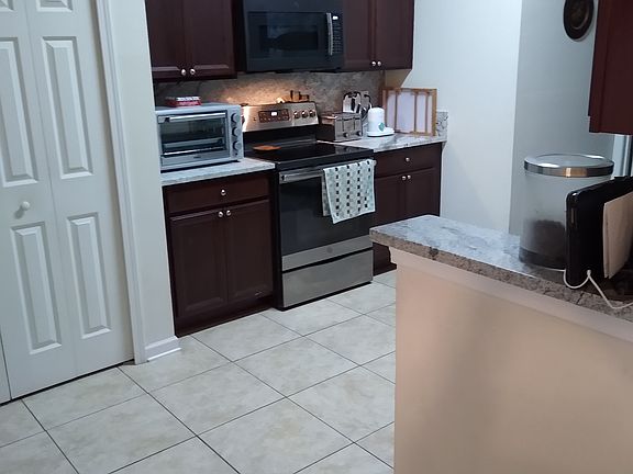 3rd image of 8192 Cabin Lake Cir Unit 104