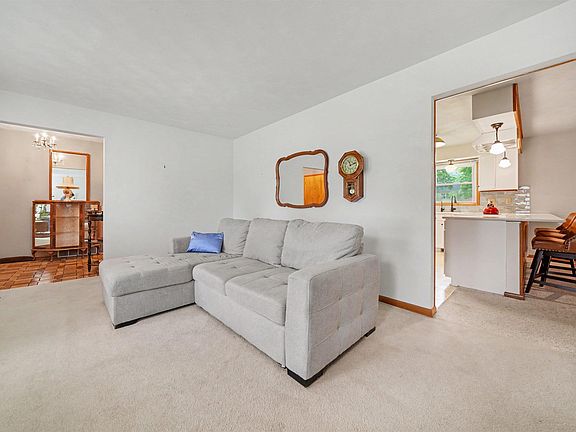 4th image of 26219 Swallow Ct