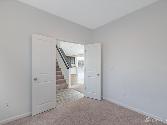 3rd image of 4000 Summit Ct
