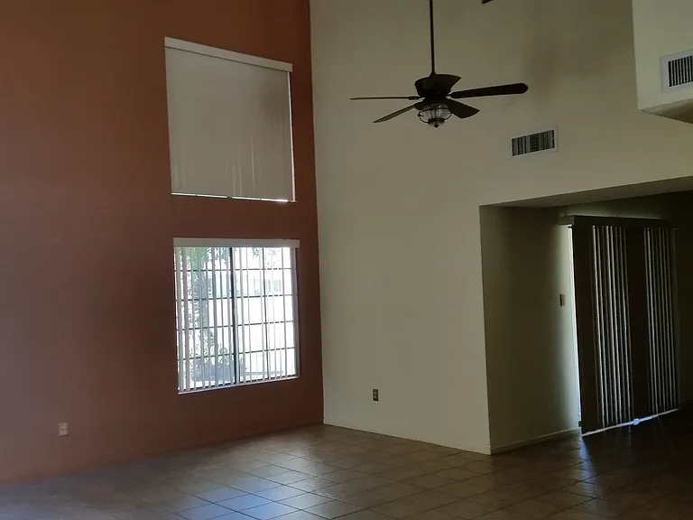 12521 E Del Rey Dr — Photo 2