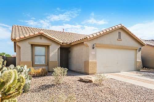 4th image of 204 E Beth Dr