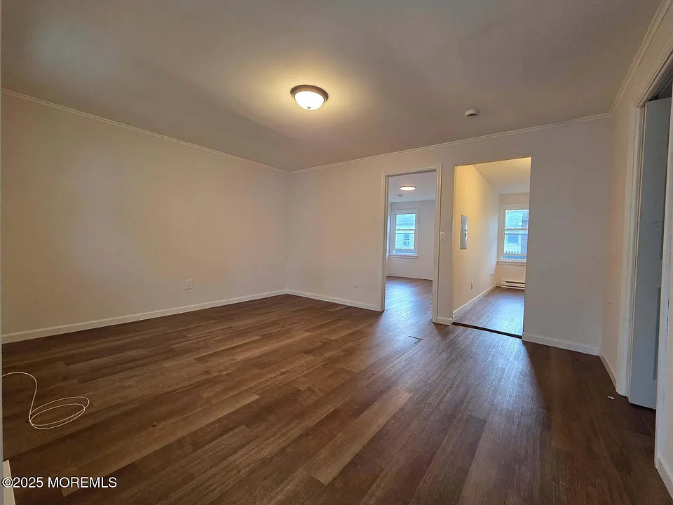 164 Seeley Ave #3