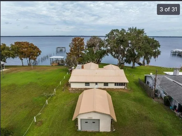 212 Paradise Ln, Crescent City, FL 32112
