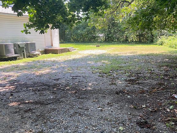 3rd image of 426 S College Ave