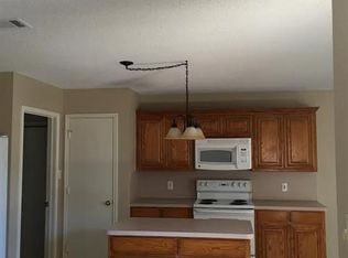 312 McMurtry Dr, Arlington, TX 76002