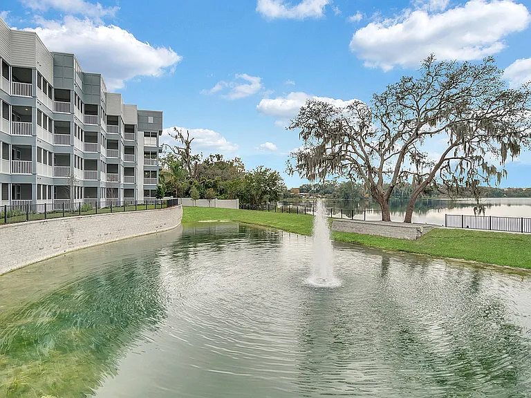 WaterVue at Longwood — Photo 19