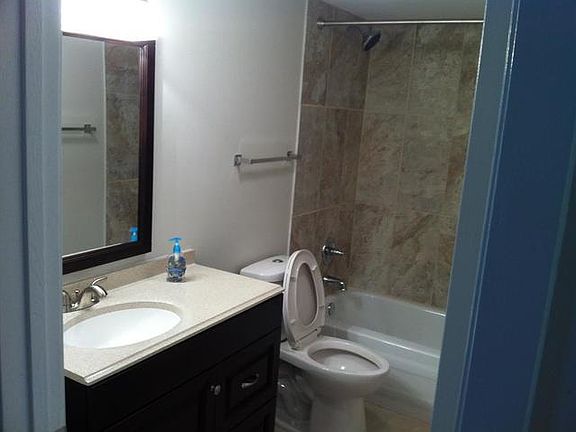 4th image of 1030 Dunlop Ave APT 1C