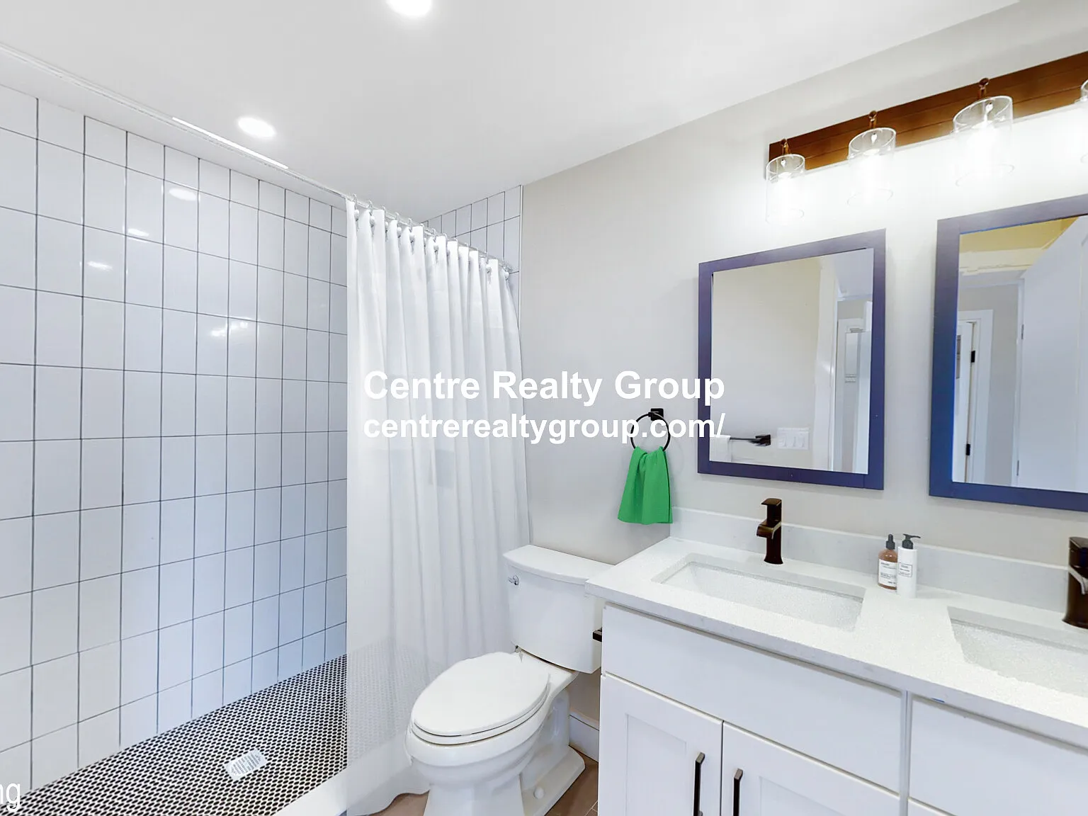 3 bed, 2.0 bath, 1400 sqft, $5,200 — Photo 4