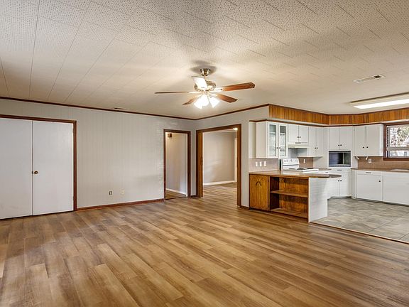 3rd image of 117 Vital St