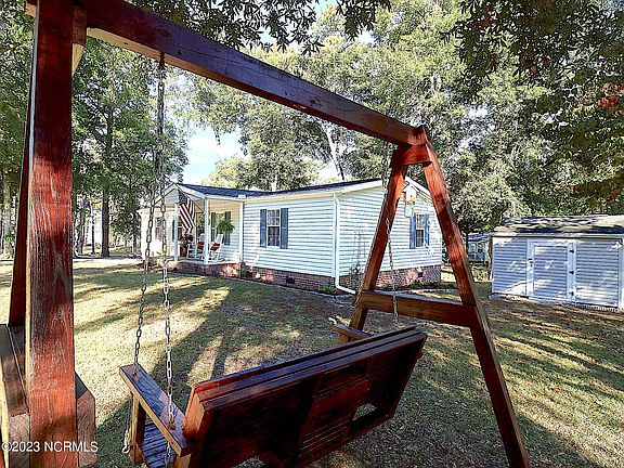2nd image of 3506 Marina Drive SE