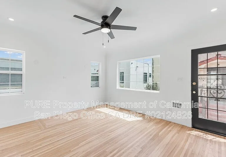 4218-28 Iowa St #4228 — Photo 16