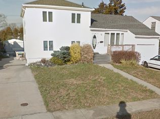 6420 Alderton St, Rego Park, NY 11374
