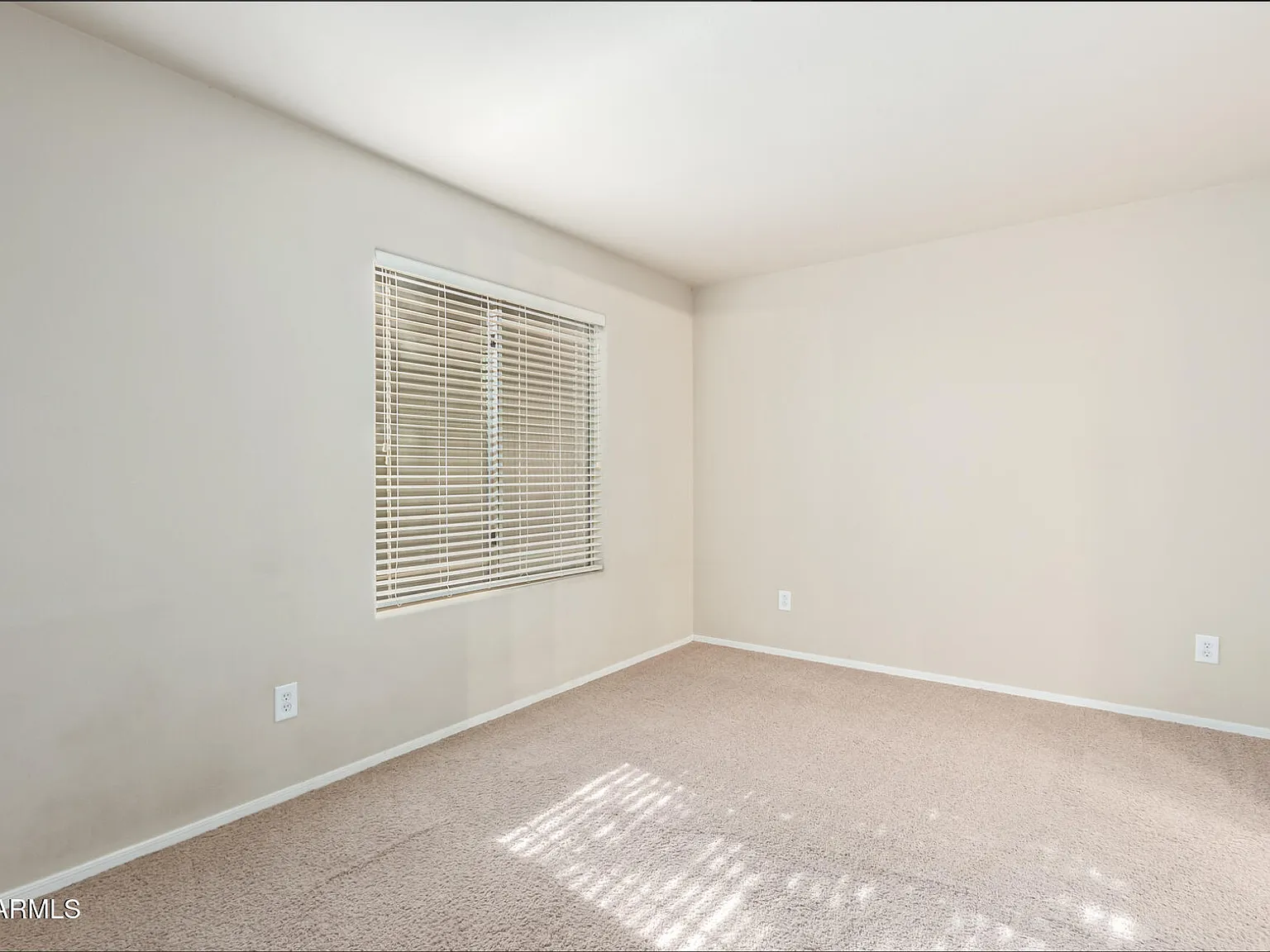 4 bed, 2.5 bath, 1701 sqft, $2,500 — Photo 3