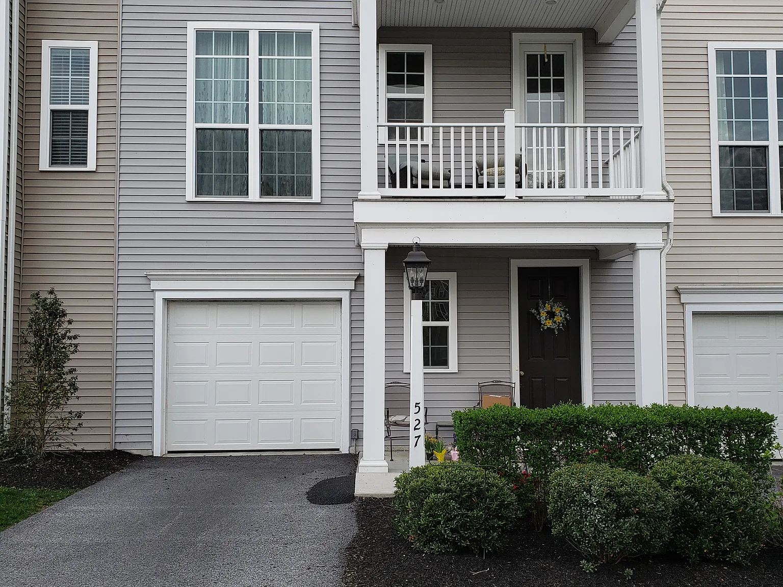 3 bed, 2.5 bath, 2519 sqft, $2,395 — Photo 2