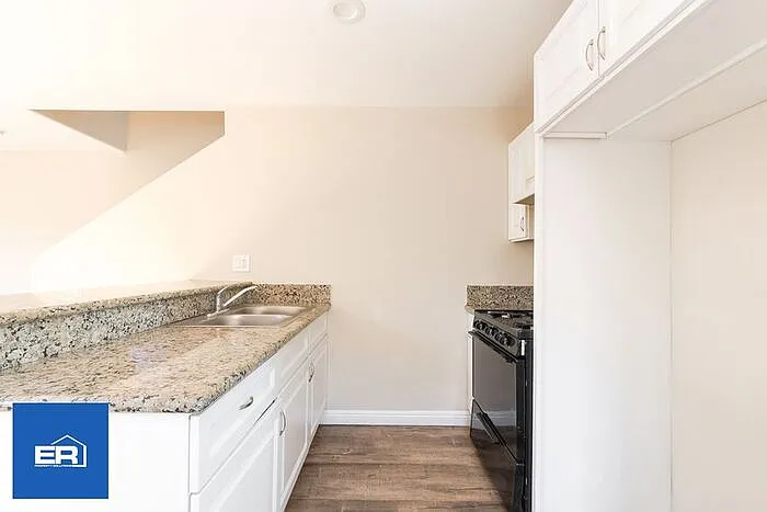 2720 E Cincinnati St #2720 — Photo 3