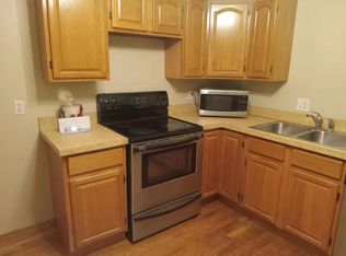 42 Glenwood Ave APT 2, Cranston, RI 02910