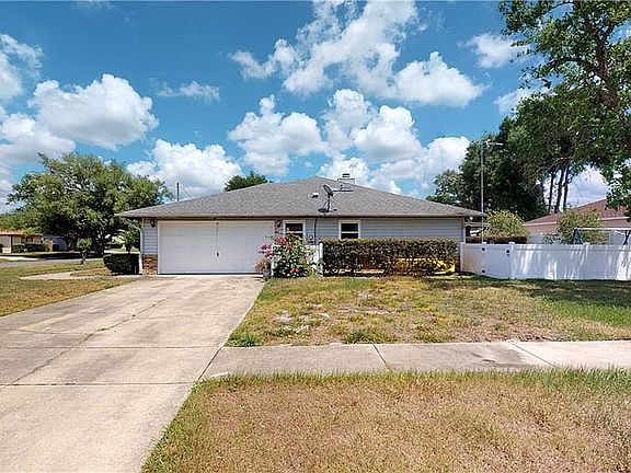3rd image of 830 S Village Lake Dr