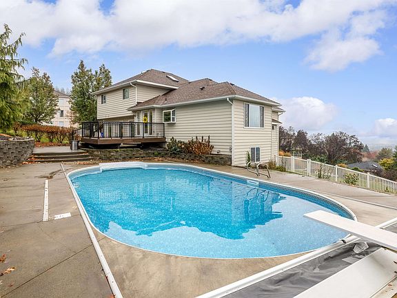 2nd image of 5009 E Glennaire Dr