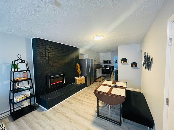 4th image of 113 Camellia Garden St #C3