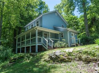 88 Johnny Marlow Rd, Fairview, NC 28730