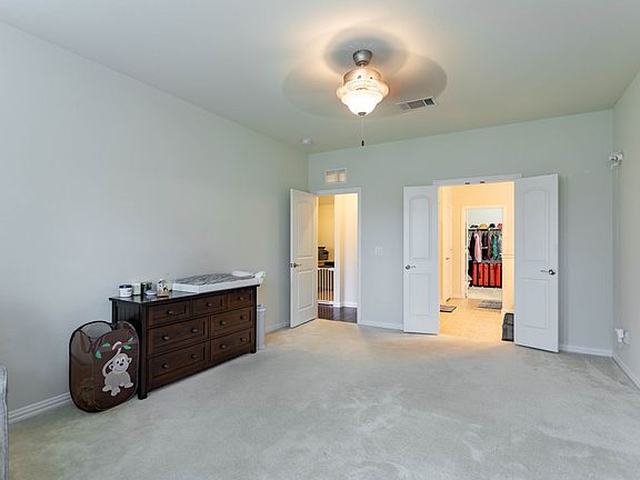 3rd image of 517 Windward Dr